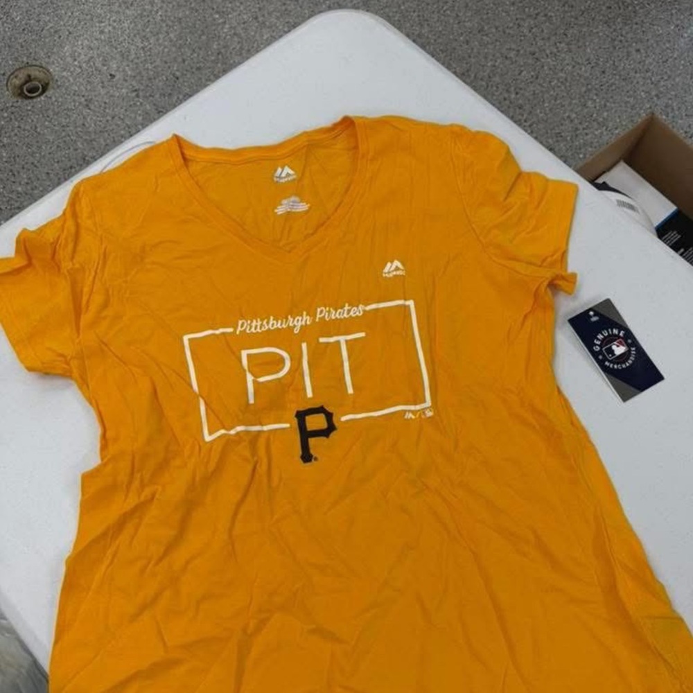 Majestic Pittsburgh Pirates Gold V-Neck women’s tee